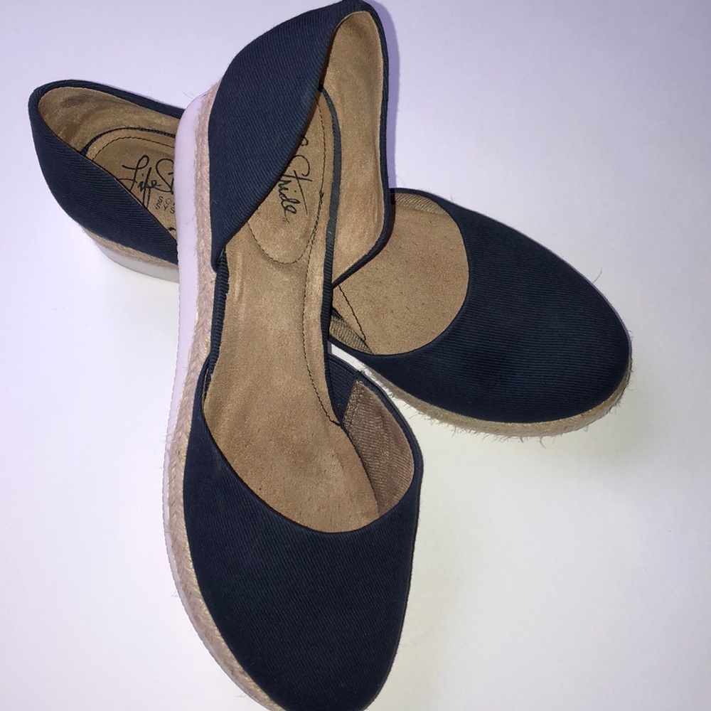 Navy Life Stride Slip-On Shoes size 8